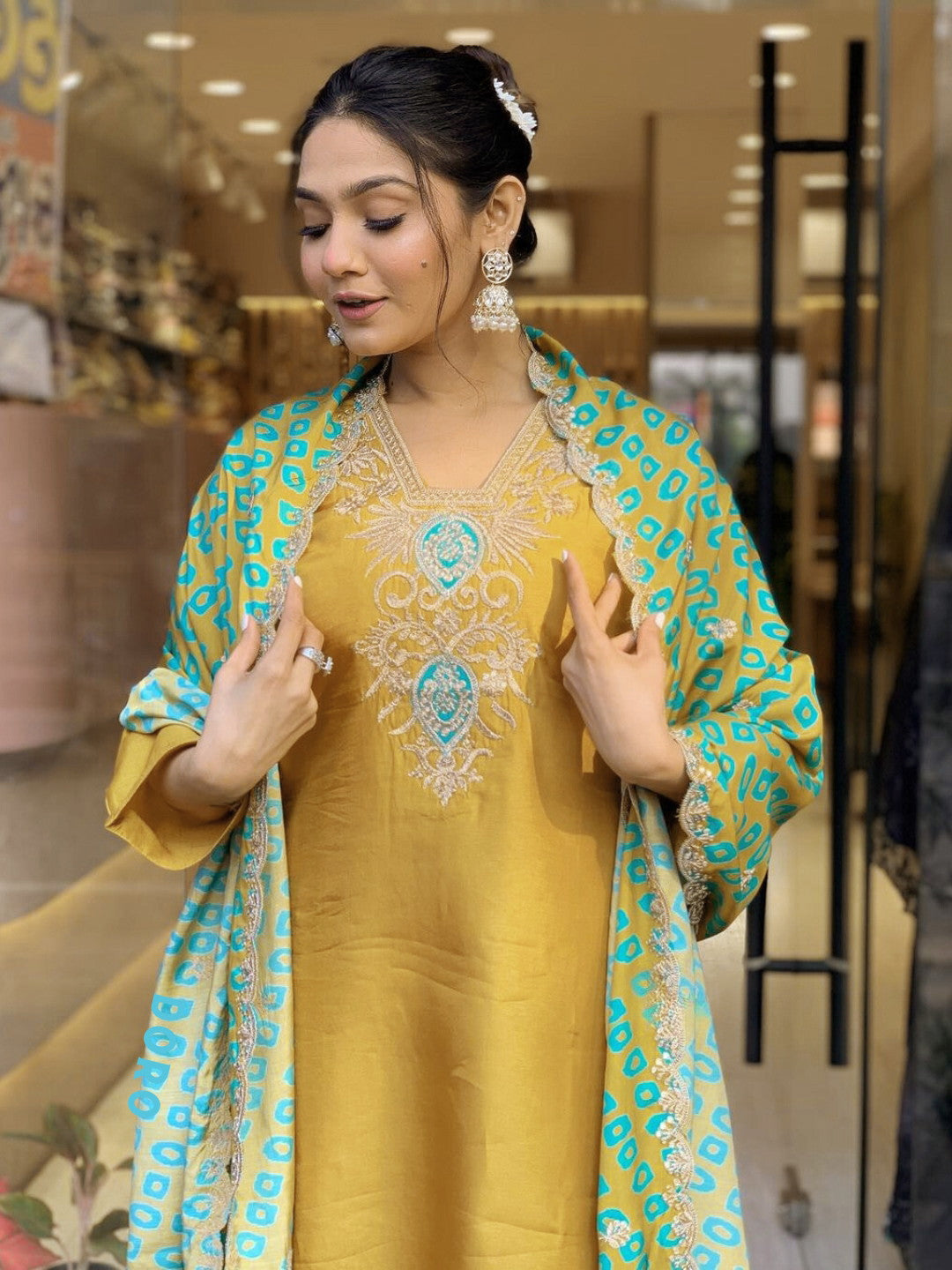 Beautiful Women's Viscous Kurta With Pant And Cut Work Dupatta