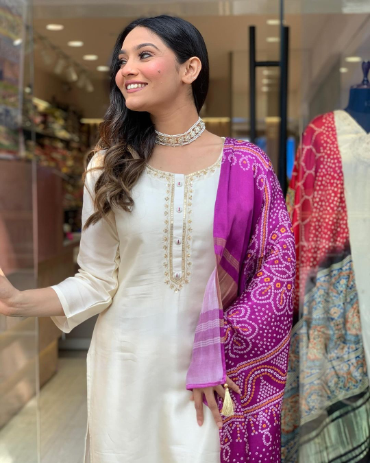 Embroidary Print Kurti With Pant and Beautiful Printed Dupatta