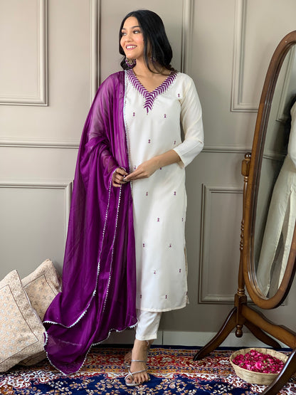 Designer Kurta set with Knee Bottom Pant and Plain Dupatta