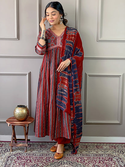 Oaitaari Printed Heavy Duppata Kurta Set With Bottom and Dupatta